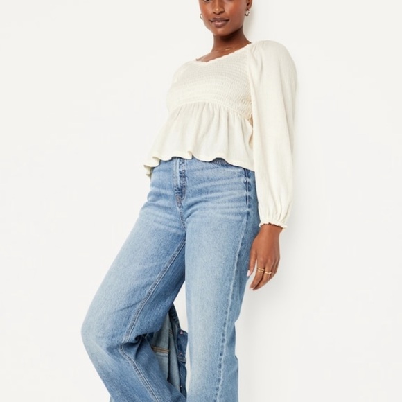 Old Navy Long-Sleeve Smocked Peplum Top – Women’s Size M- NWT - Picture 6 of 7